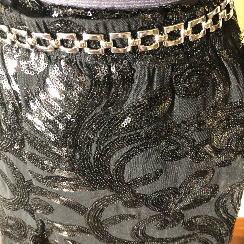 Last 2 🤩2 Pi Sequin Outfit - Picture 3 of 6